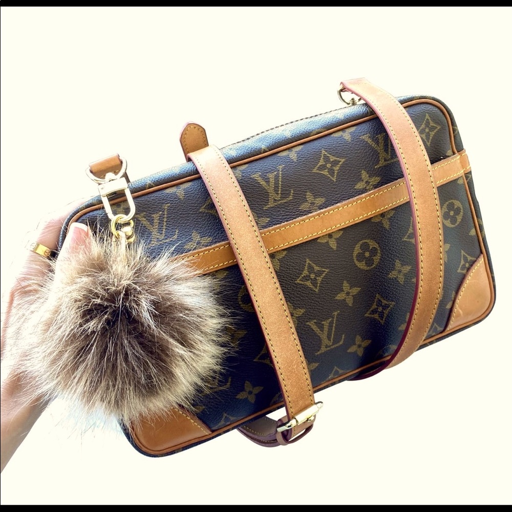 Authentic Louis Vuitton monogram clutch